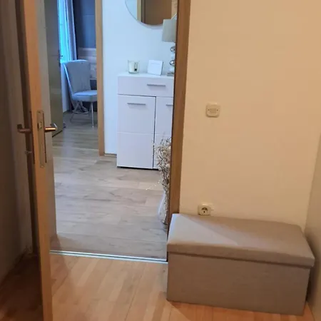 Stone House Josipa Dom wakacyjny Ražanj