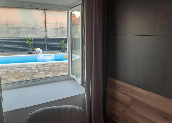 Stone House Josipa בית נופש Ražanj