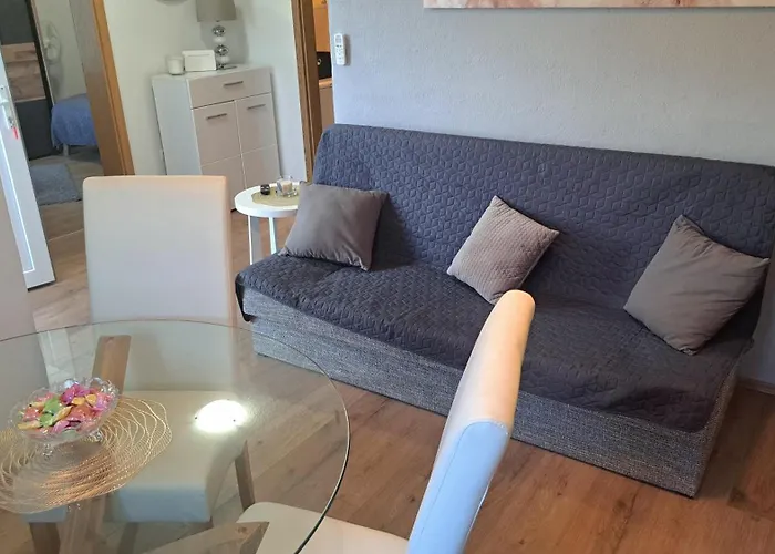 Stone House Josipa בית נופש *