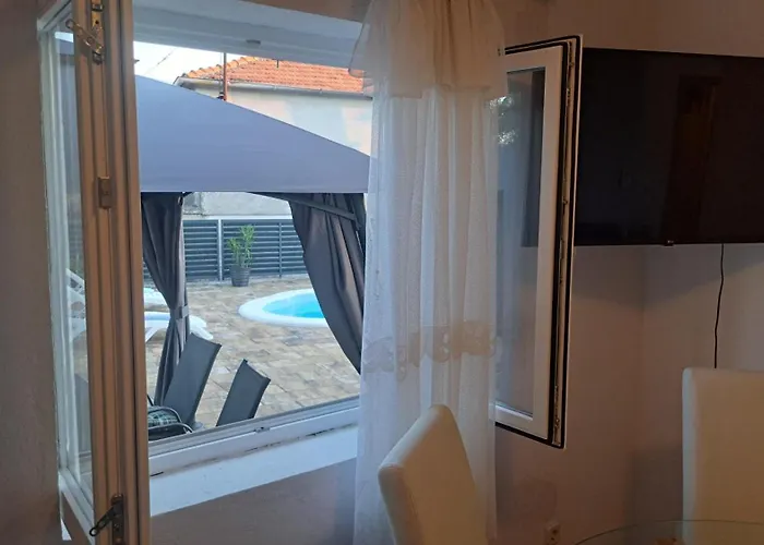 Stone House Josipa * Ražanj